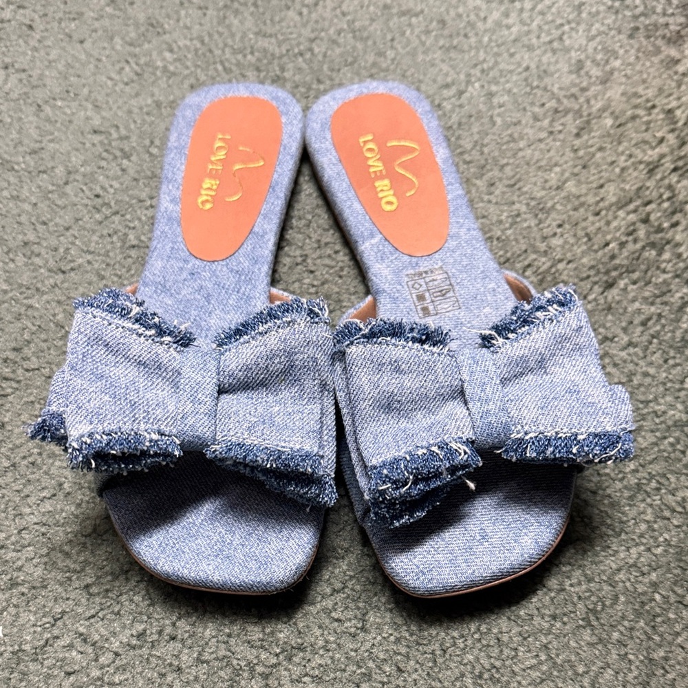 NWT Women's Denim Bow Sandals